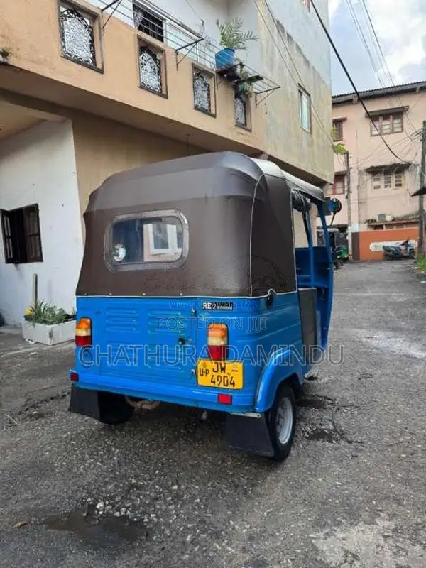 Bajaj 2 Stroke 2005 Three Wheel (Used)