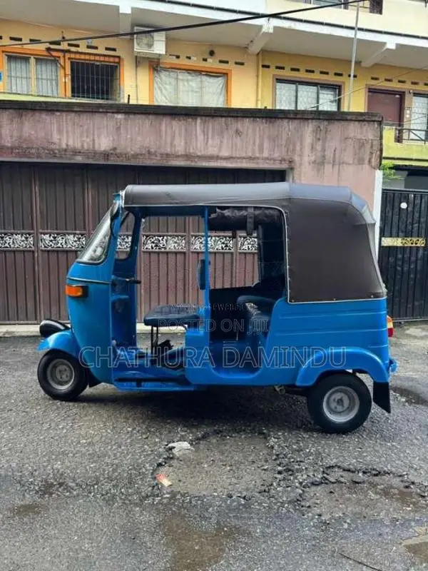 Bajaj 2 Stroke 2005 Three Wheel (Used)