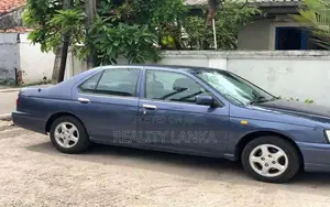 Mitsubishi Mitsubishi 2001 SUV (Used)