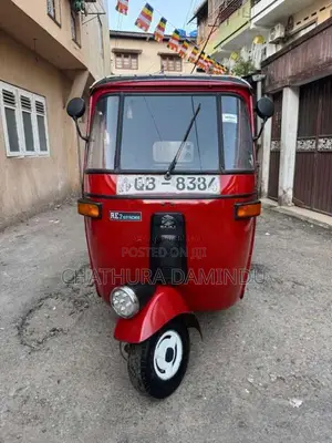 Bajaj RE 2 Stroke 2005 Three Wheel (Used)