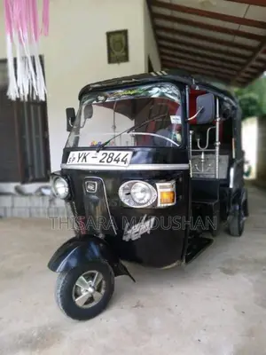 Bajaj 4 stroke 2011 Three Wheel (Used)
