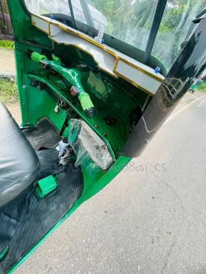 Bajaj 2 Stroke 2006 Three Wheel (Used)