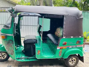 Bajaj 2 Stroke 2005 Three Wheel (Used)