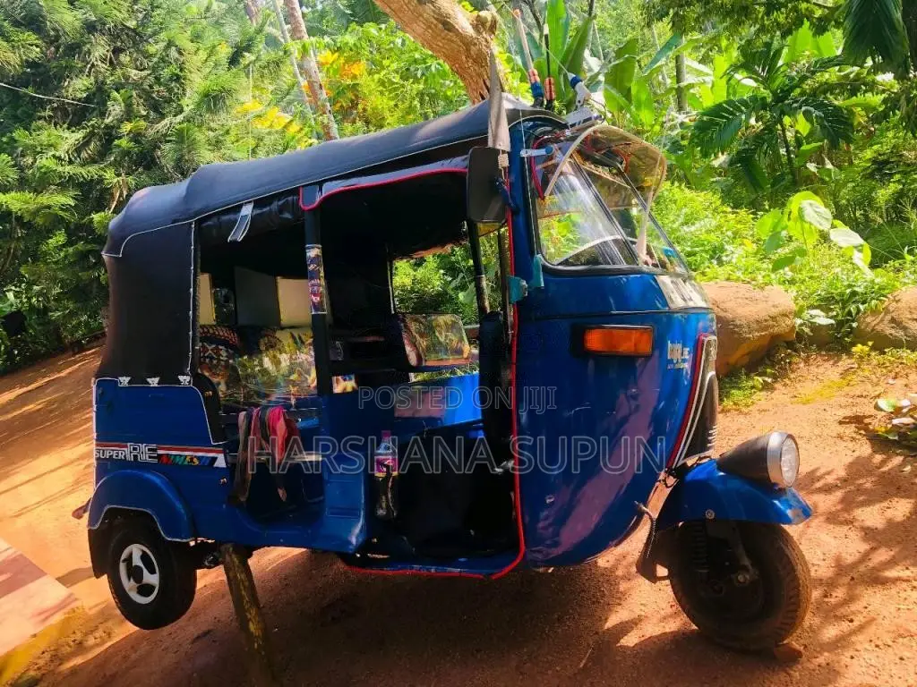 Bajaj 4 stroke 2007 Three Wheel (Used)