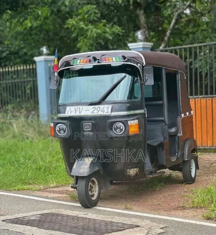 Bajaj RE 205 2012 Three Wheel (Used)