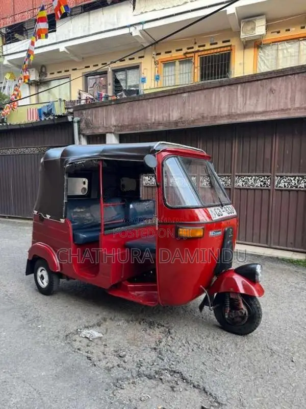 Bajaj RE 2 Stroke 2005 Three Wheel (Used)