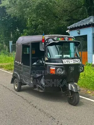 Bajaj RE 205 2012 Three Wheel (Used)
