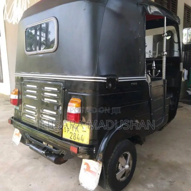 Bajaj 4 stroke 2011 Three Wheel (Used)