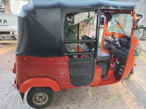 Bajaj 4 Stroke 2016 Three Wheel (Used)