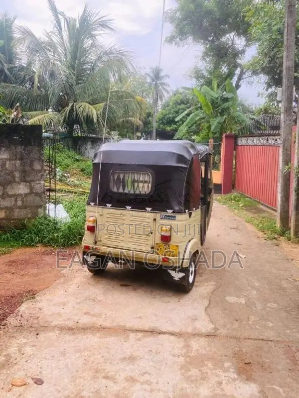 Bajaj 2 stroke 2005 Three Wheel (Used)