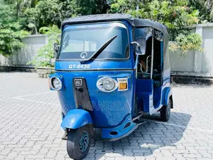 Bajaj 4 Stroke 2009 Three Wheel (Used)