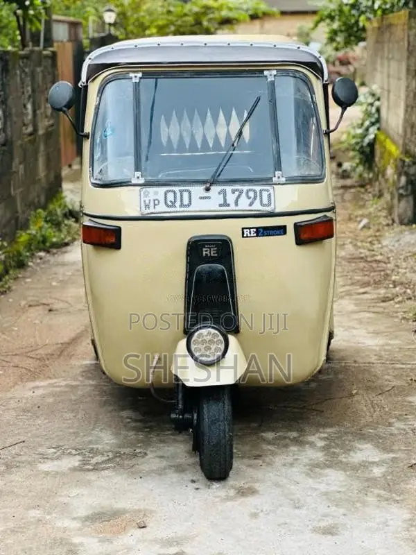 Bajaj 2 Stroke 2005 Three Wheel (Used)