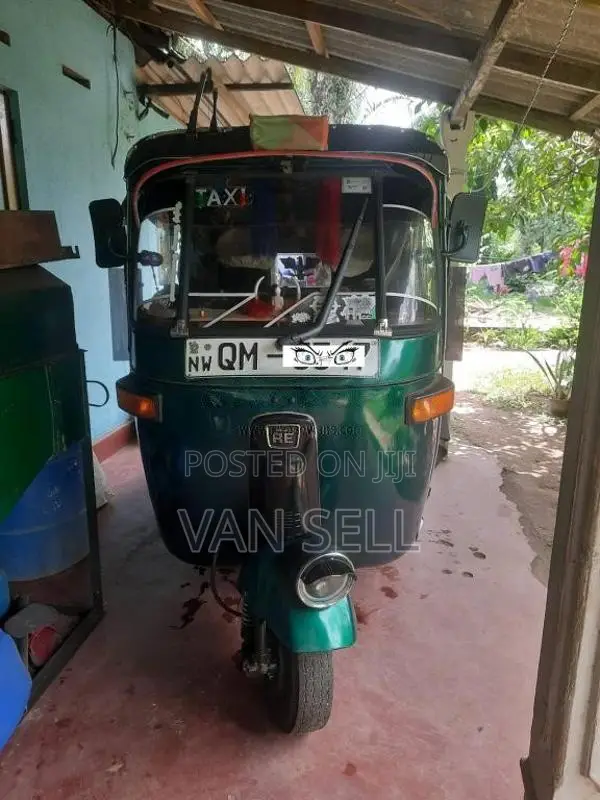 Bajaj 4 Stroke 2007 Three Wheel (Used)