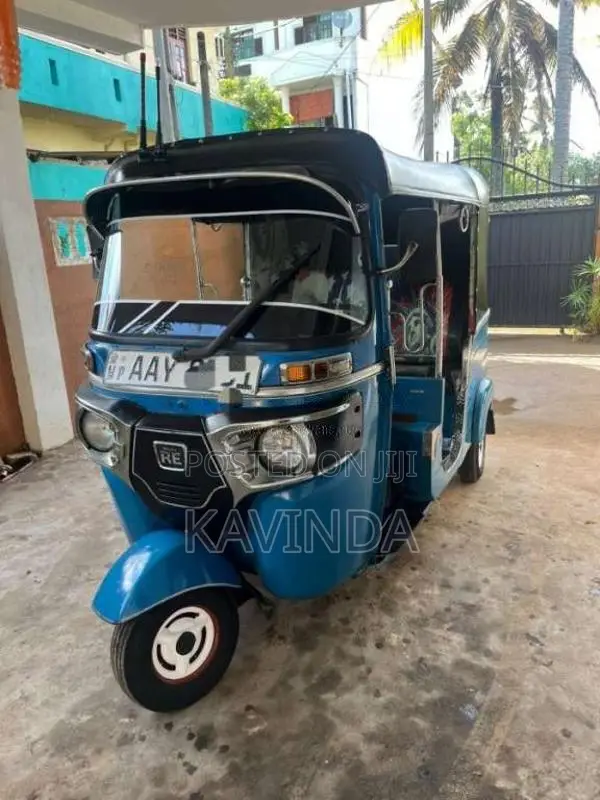 Bajaj 4 Stroke 2015 Three Wheel (Used)