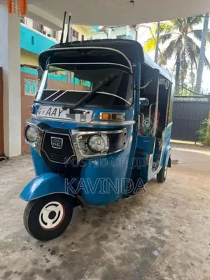 Bajaj 4 Stroke 2015 Three Wheel (Used)