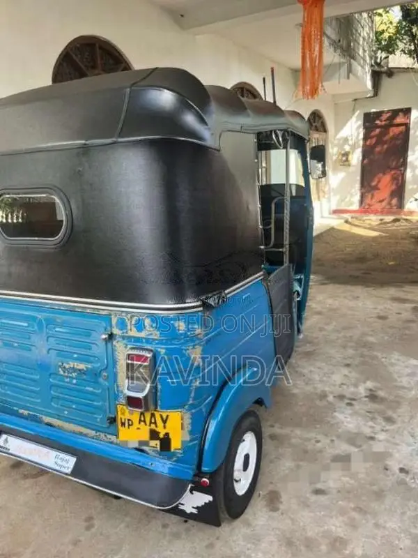 Bajaj 4 Stroke 2015 Three Wheel (Used)