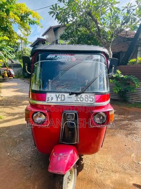 Bajaj 4 stroke 2010 Three Wheel (Used)