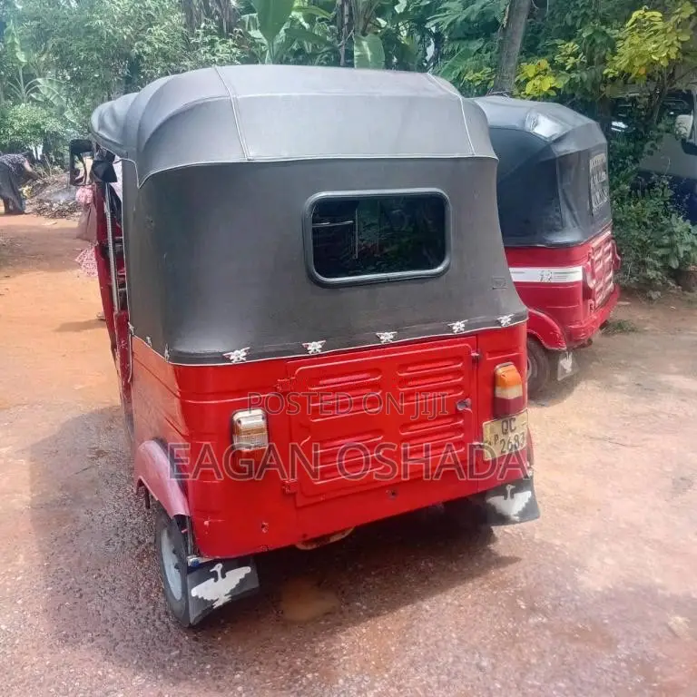 Bajaj 2 stroke 2006 Three Wheel (Used)