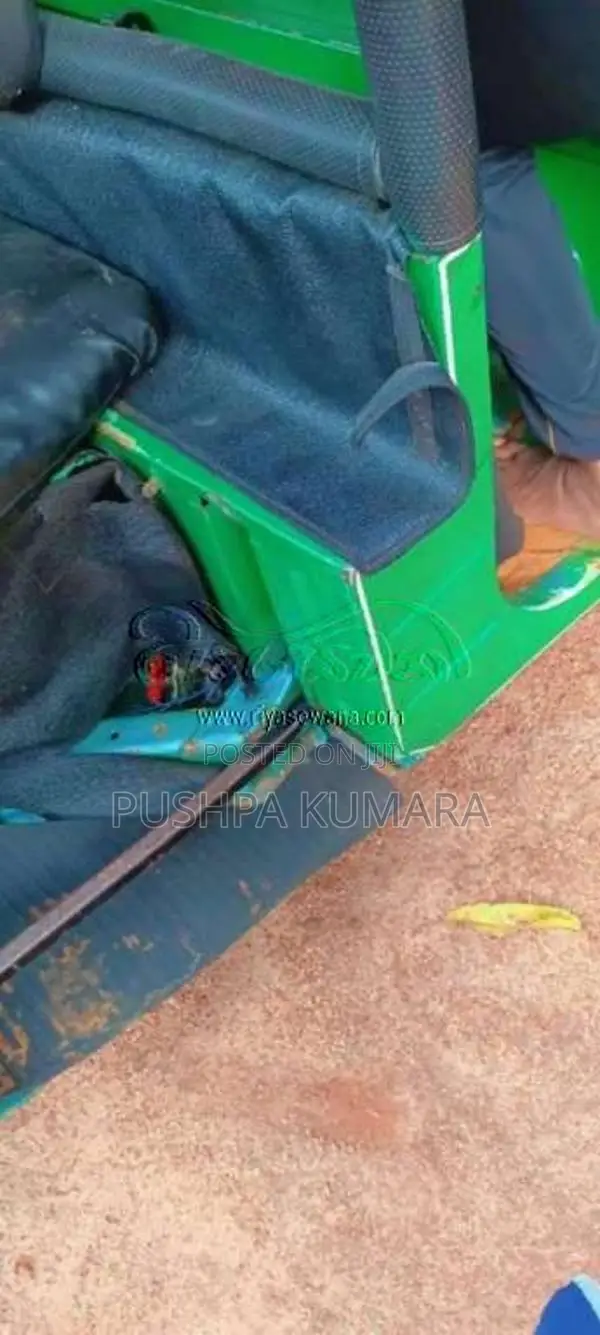 Bajaj 4 Stroke 2008 Three Wheel (Used)