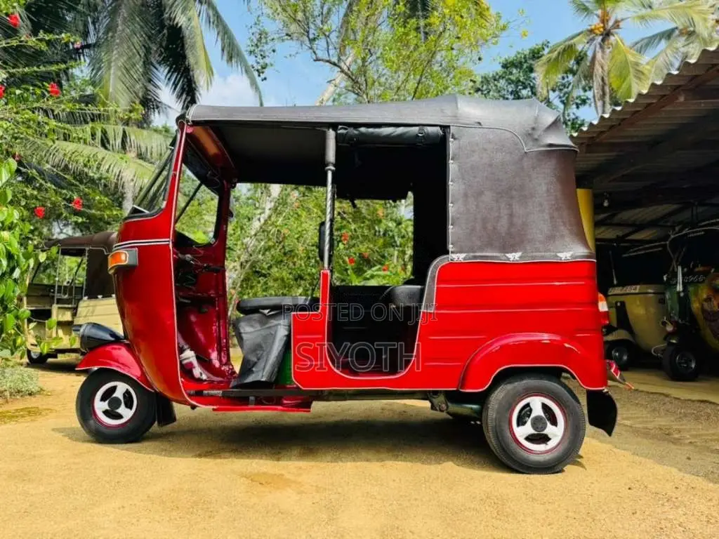 Bajaj 2 Stroke 1995 Three Wheel (Used)
