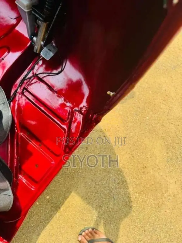 Bajaj 2 Stroke 1995 Three Wheel (Used)