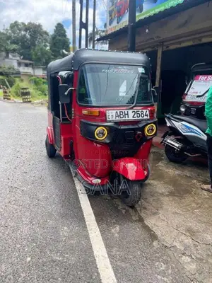 Bajaj RE 205 2015 Three Wheel (Used)
