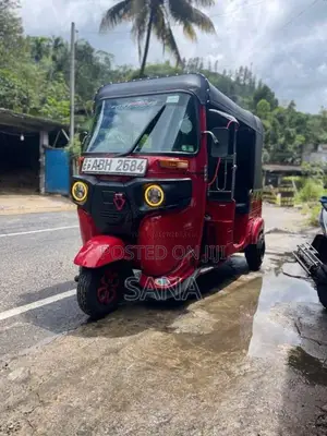Bajaj RE 205 2015 Three Wheel (Used)