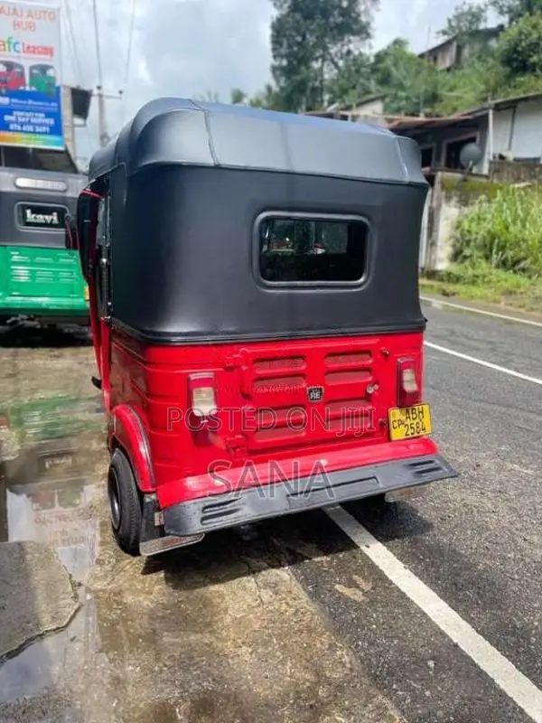 Bajaj RE 205 2015 Three Wheel (Used)