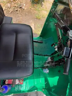 Bajaj 4 Stroke 2008 Three Wheel (Used)