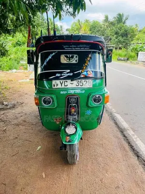 Bajaj RE 205 2011 Three Wheel (Used)