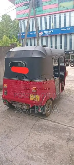 Bajaj RE 4 Stroke 2011 Three Wheel (Used)