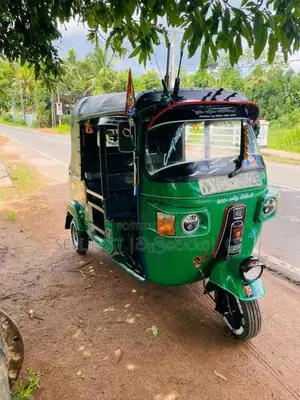 Bajaj RE 205 2011 Three Wheel (Used)