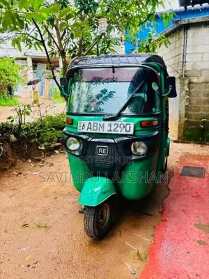 Bajaj 4 Stroke 2016 Three Wheel (Used)