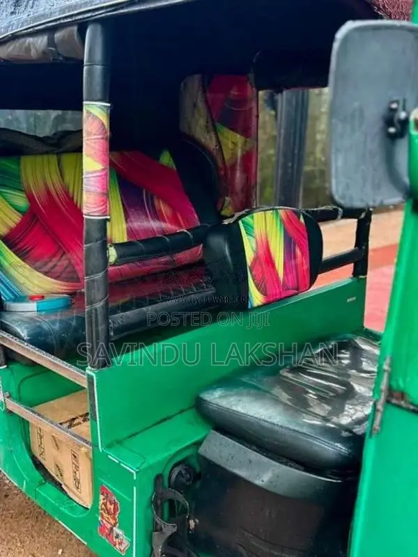 Bajaj 4 Stroke 2016 Three Wheel (Used)