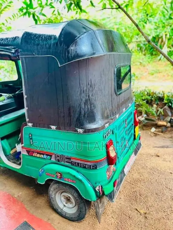 Bajaj 4 Stroke 2016 Three Wheel (Used)