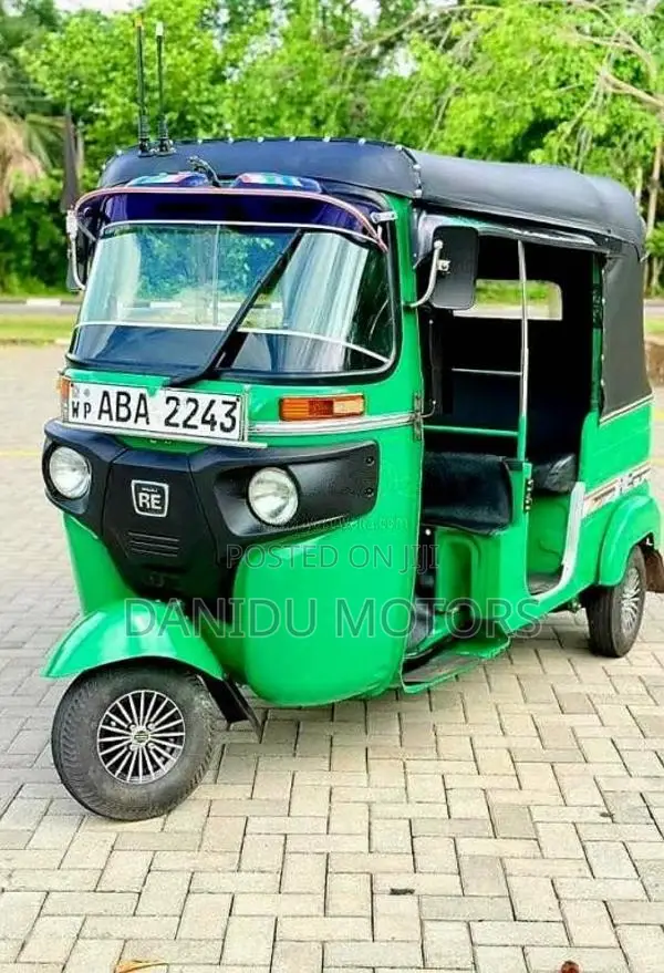 Bajaj 4 stroke 2015 Three Wheel (Used)