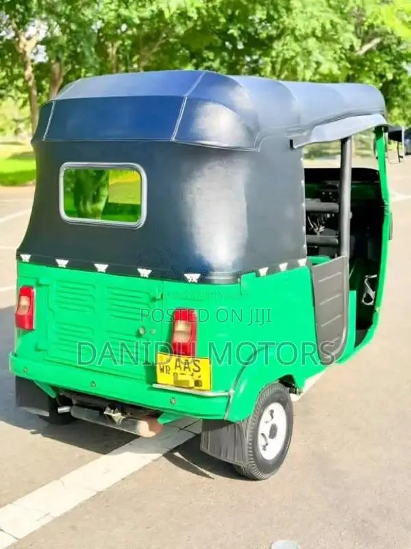 Bajaj 4 stroke 2014 Three Wheel (Used)