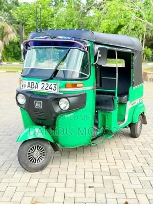 Bajaj 4 stroke 2015 Three Wheel (Used)