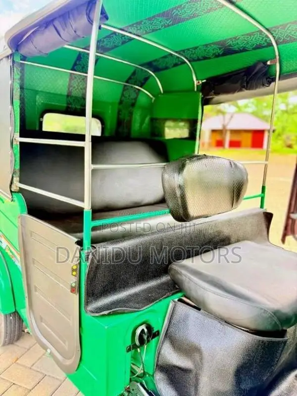 Bajaj 4 stroke 2015 Three Wheel (Used)