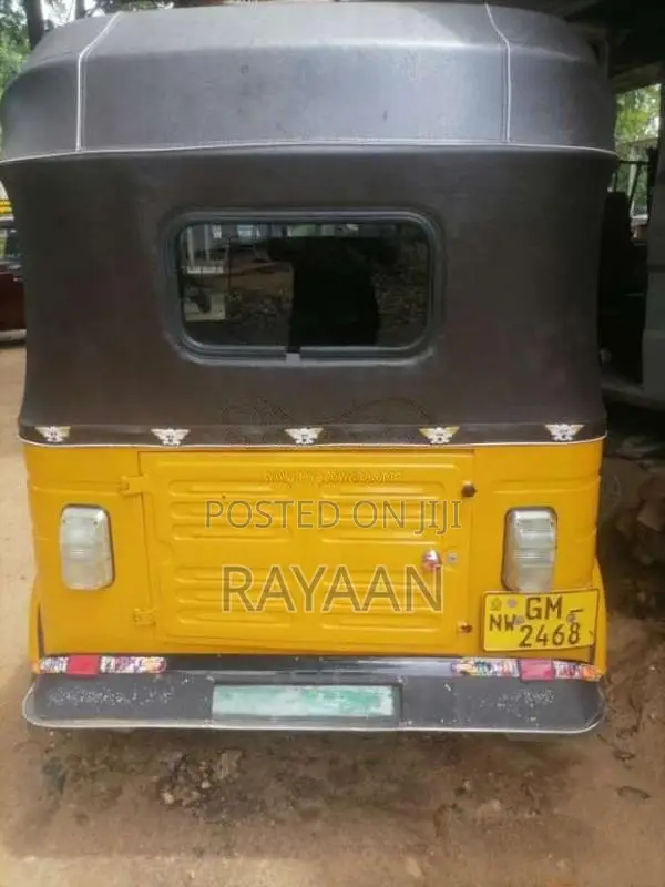 Bajaj 2 Stroke 2002 Three Wheel (Used)