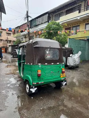 Bajaj 2 Stroke 2006 Three Wheel (Used)