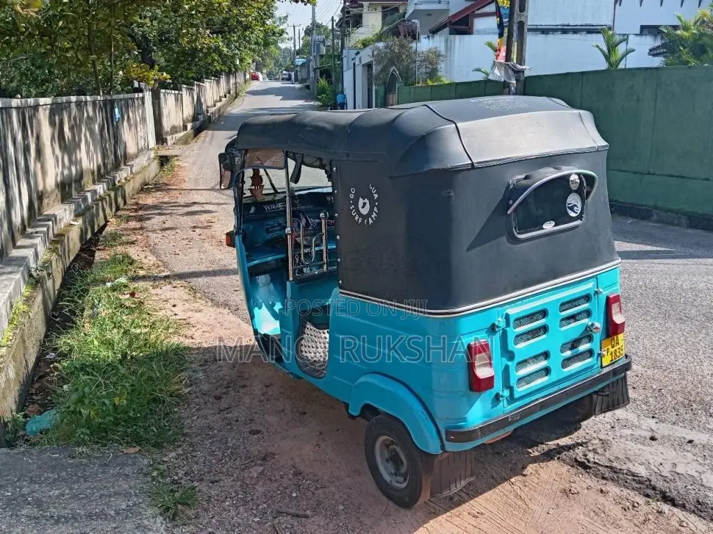 Bajaj 2 stroke 2005 Three Wheel (Used)