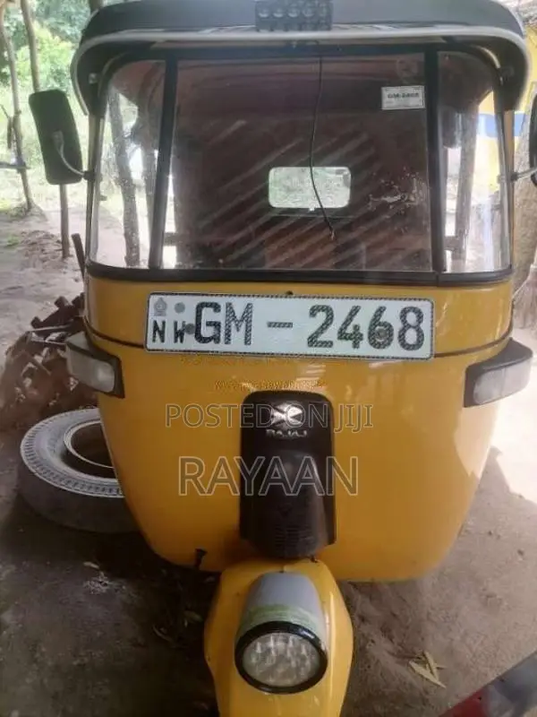 Bajaj 2 Stroke 2002 Three Wheel (Used)