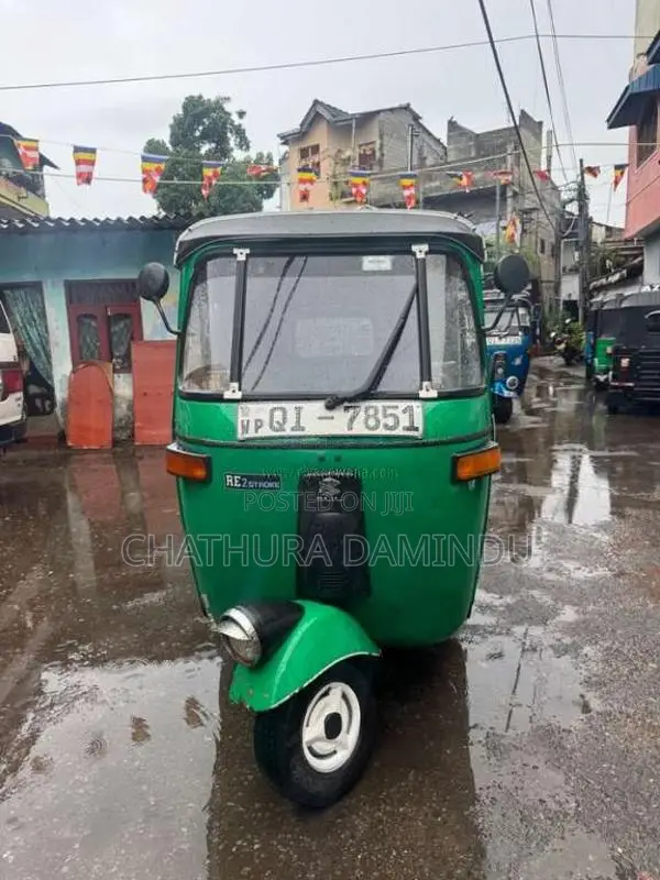 Bajaj 2 Stroke 2006 Three Wheel (Used)