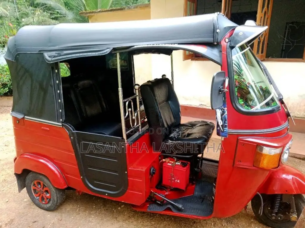 Bajaj 4 Stroke 2011 Three Wheel (Used)