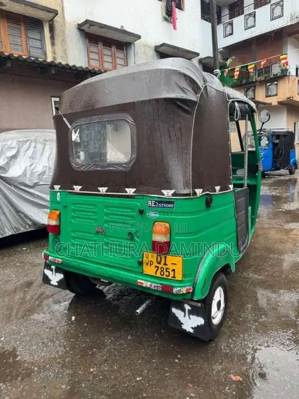 Bajaj 2 Stroke 2006 Three Wheel (Used)