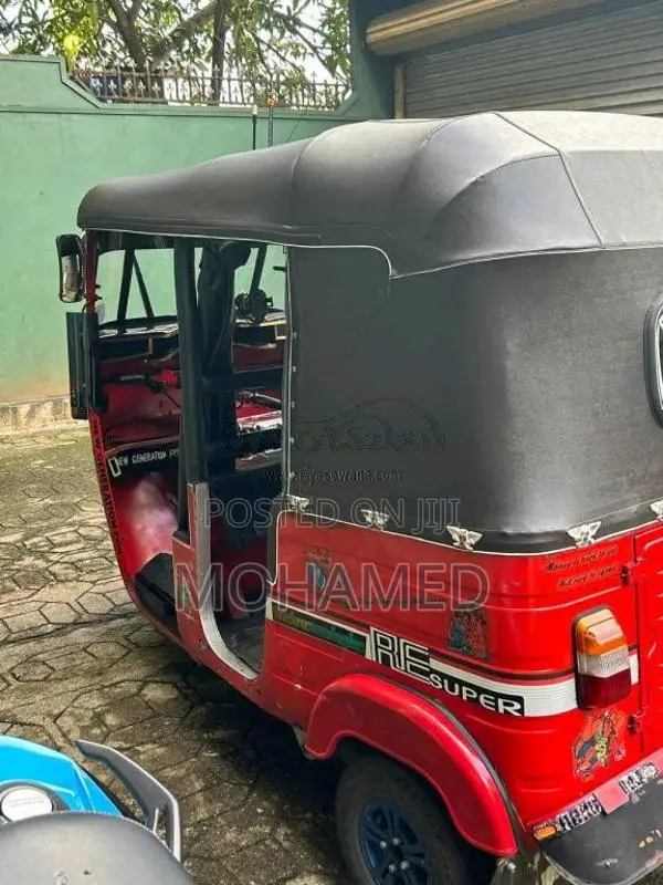 Bajaj 2 stroke 2005 Three Wheel (Used)