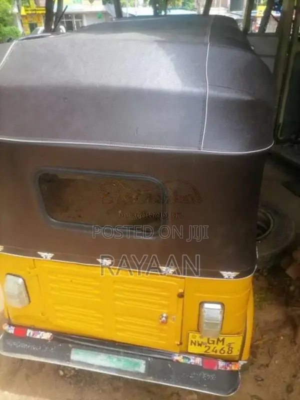 Bajaj 2 Stroke 2002 Three Wheel (Used)
