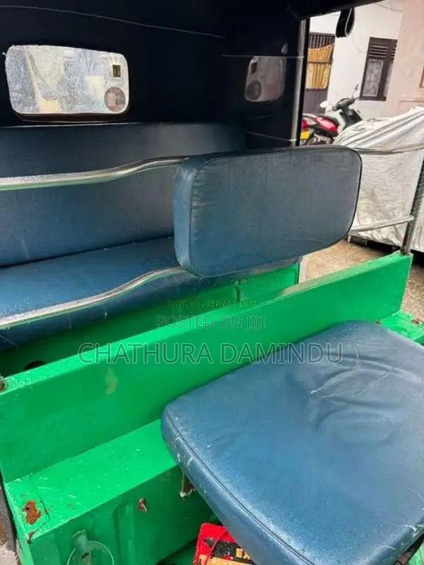 Bajaj 2 Stroke 2006 Three Wheel (Used)