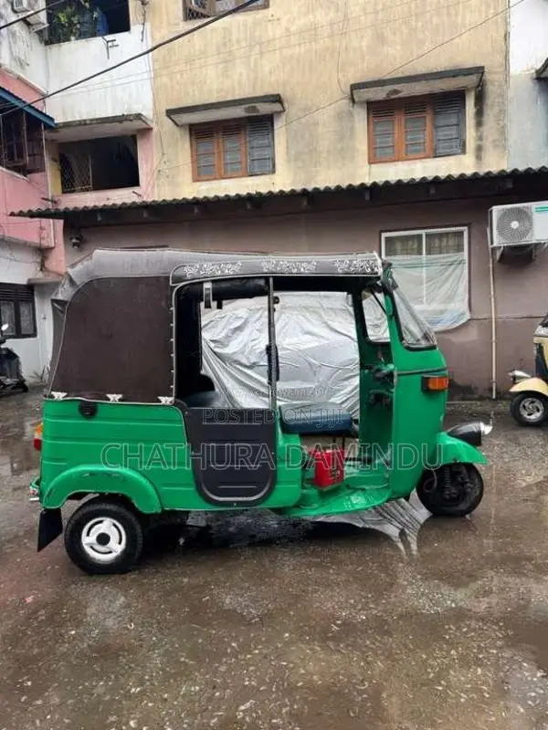 Bajaj 2 Stroke 2006 Three Wheel (Used)